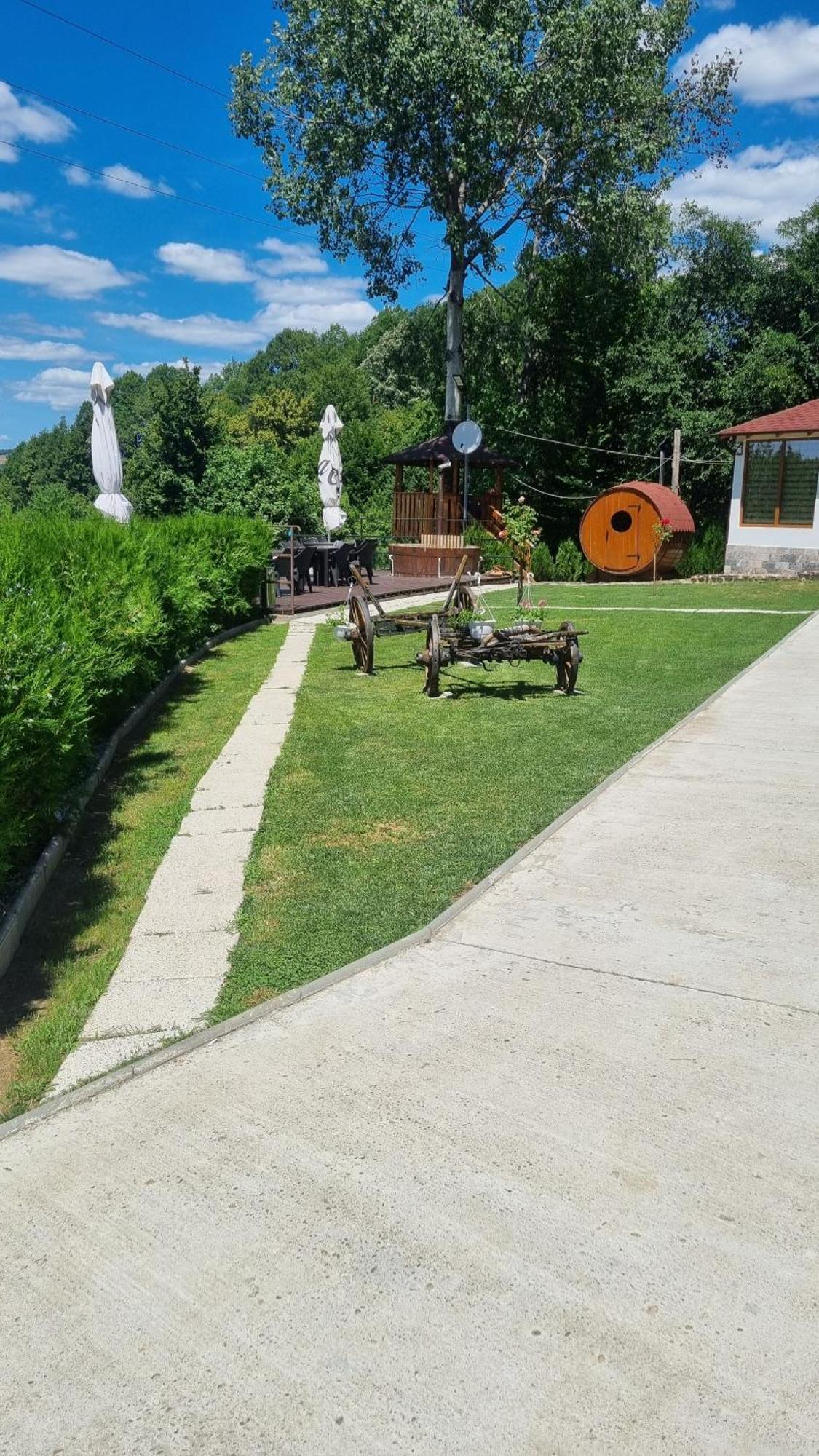 Apartamento La Maria si Ioana Curtea de Argeş Exterior foto