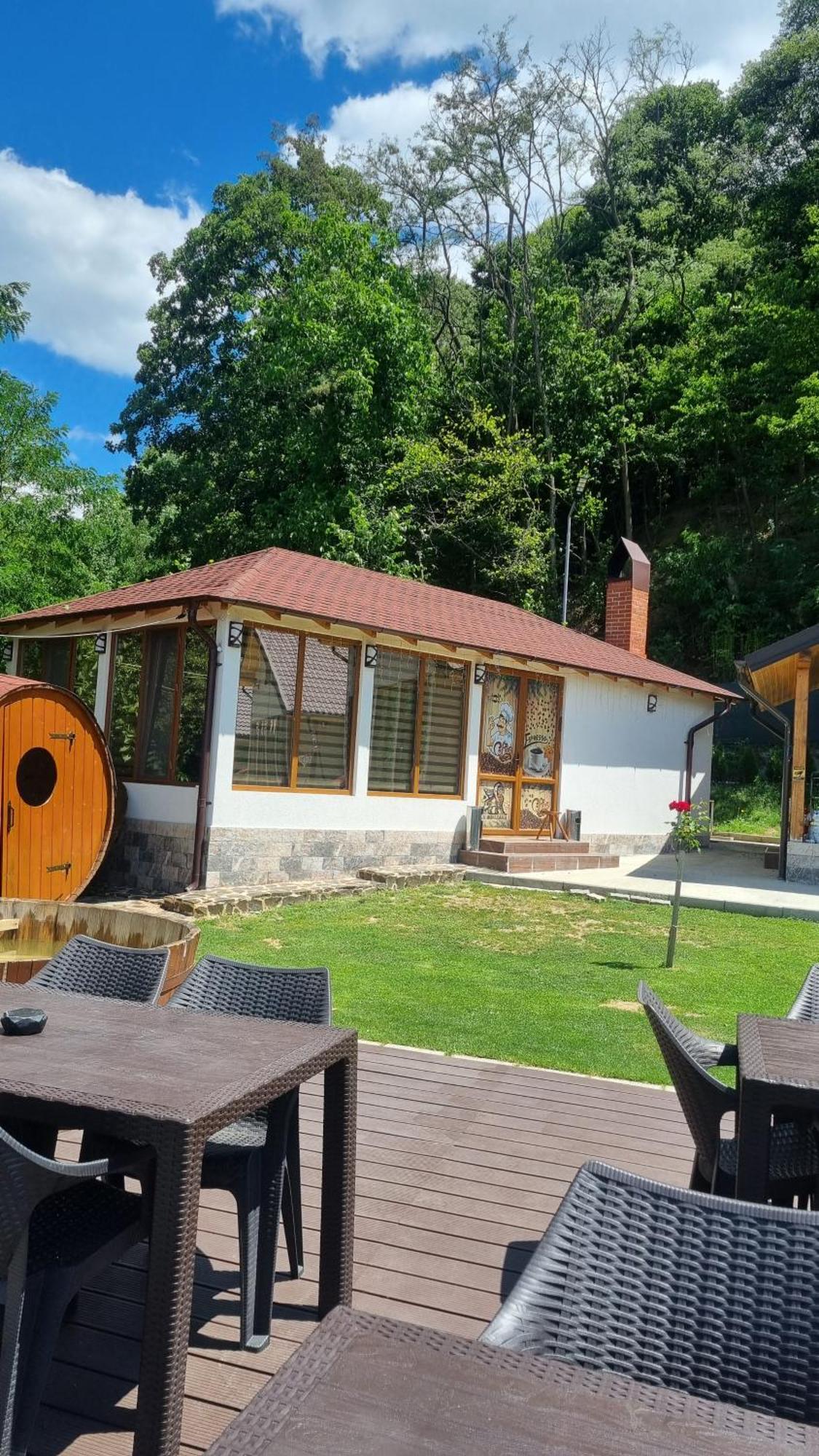 Apartamento La Maria si Ioana Curtea de Argeş Exterior foto